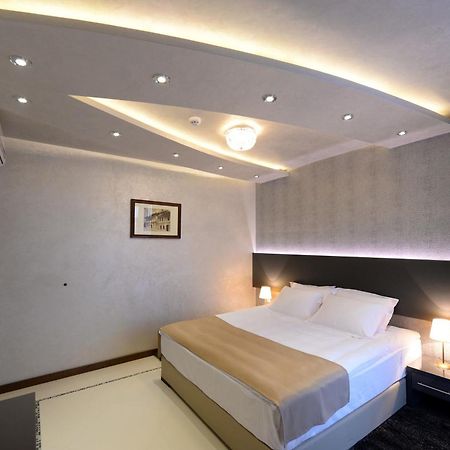 Hotel Majdan Belgrado Quarto foto