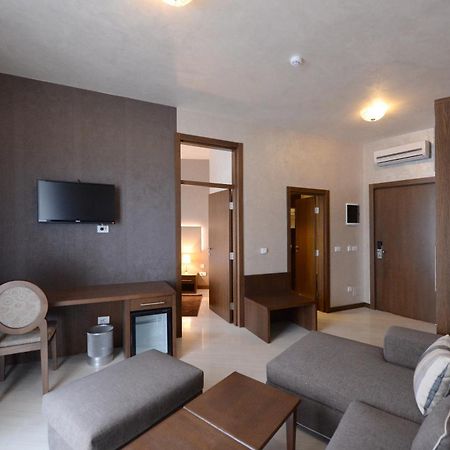 Hotel Majdan Belgrado Quarto foto
